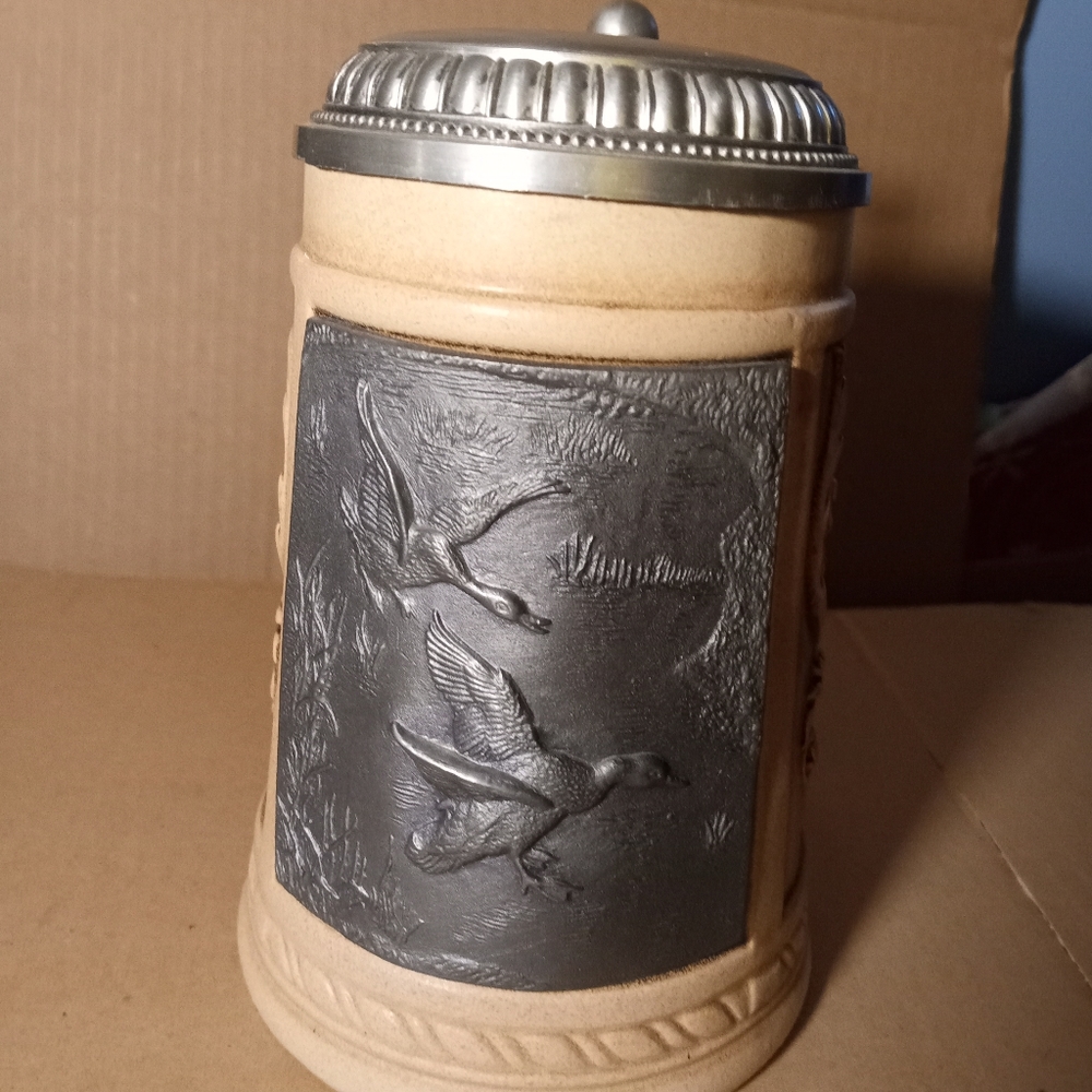Beer Stein with pewter lid & Duck scene